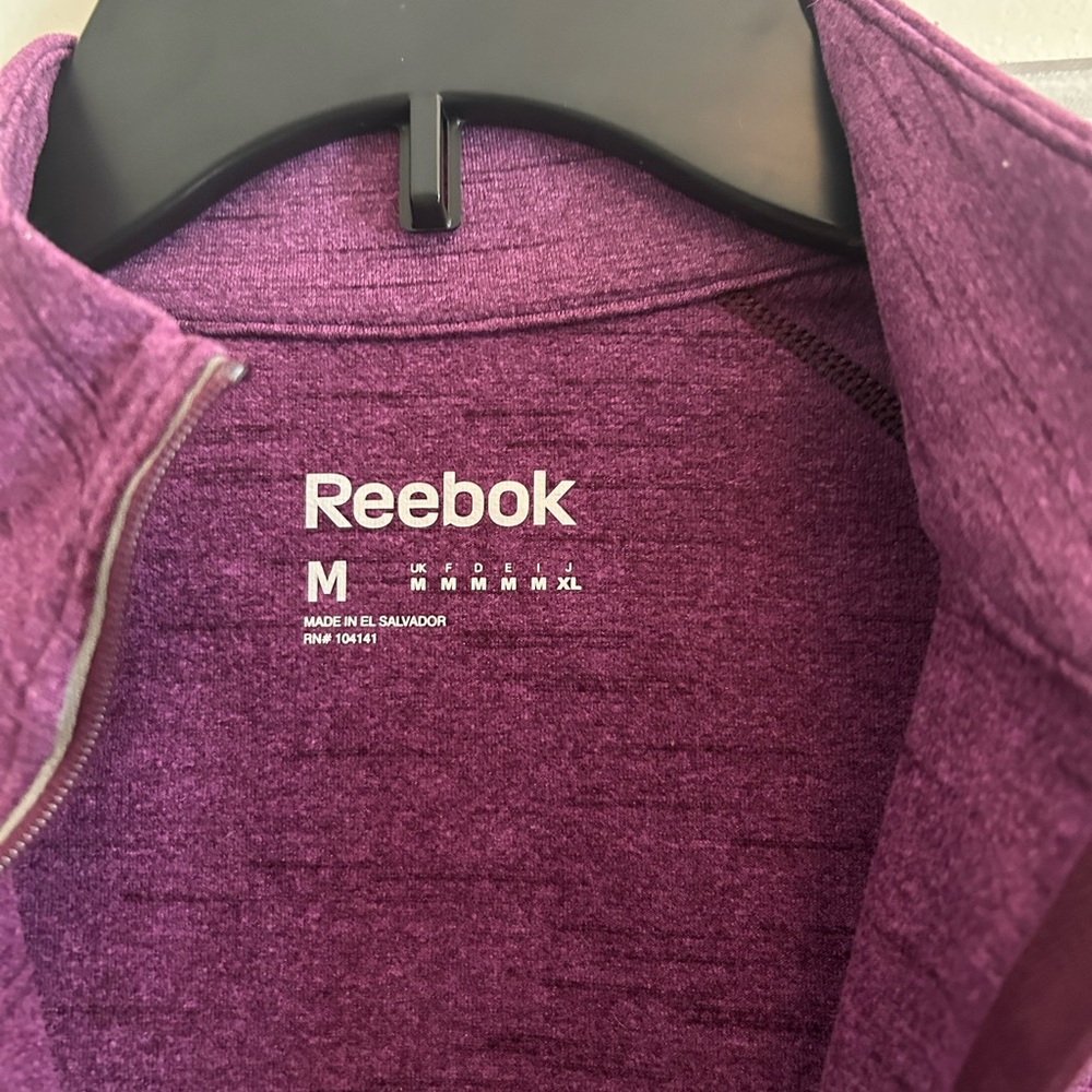 Women’s Reebok half zip top - Picture 3 of 3